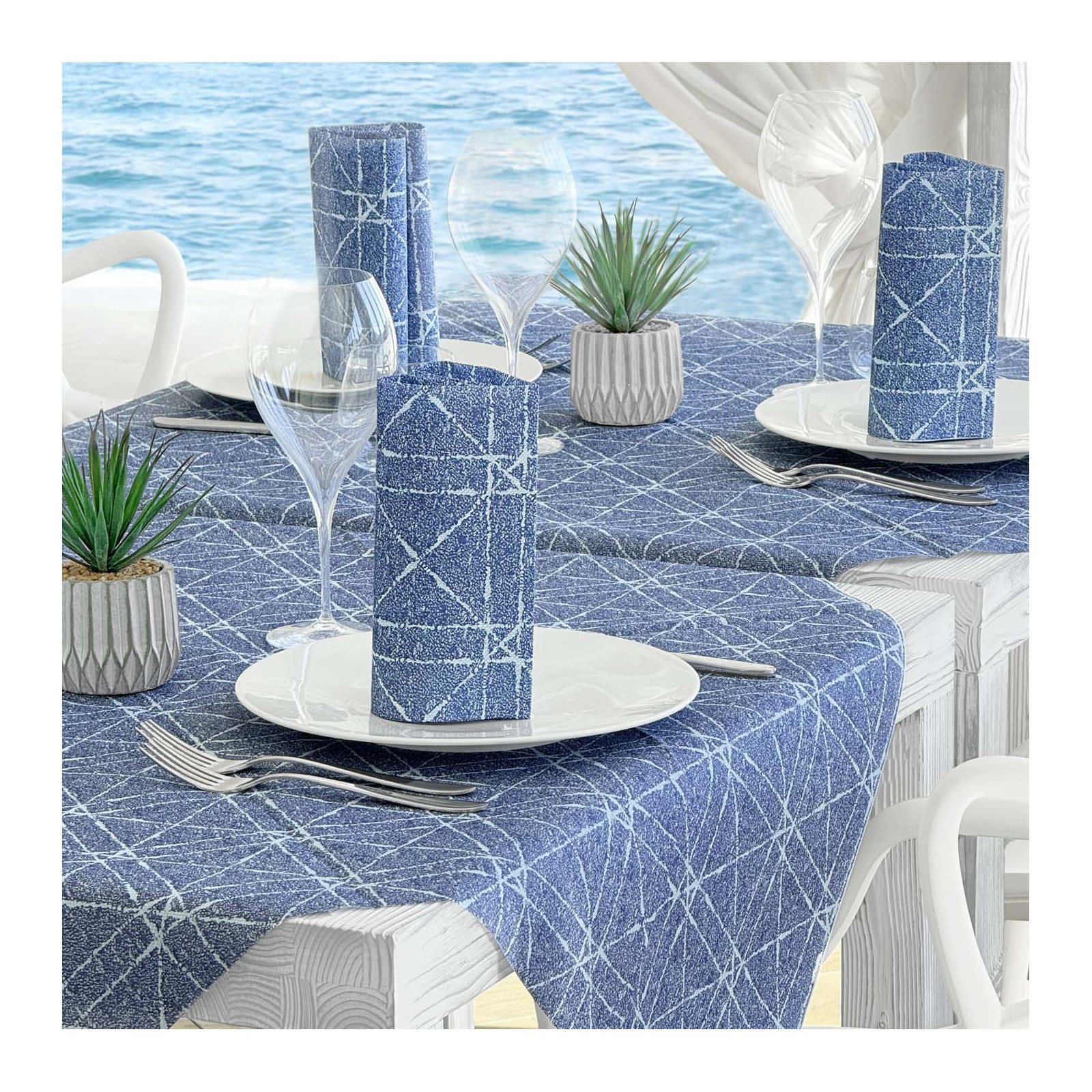 Hugo blue in airlaid-ctatrade